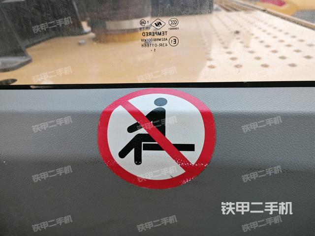 后窗玻璃角標(biāo)（駕駛室部分）