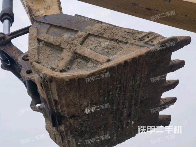 鏟斗45度(工作和回轉(zhuǎn)裝置) 鏟斗45度(工作和回轉(zhuǎn)裝置)
