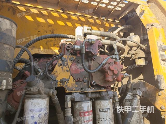 液壓泵斜45?左(大件艙室) 液壓泵斜45?左(大件艙室)