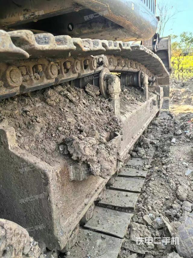 單側(cè)履帶整體（整機(jī)外觀）