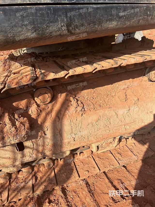 左側(cè)履帶整體?（行走機(jī)構(gòu)）