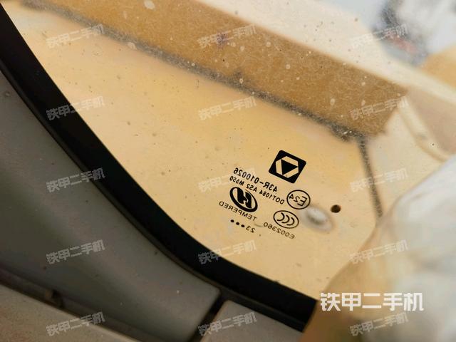 后窗玻璃角標(biāo)（駕駛室部分）