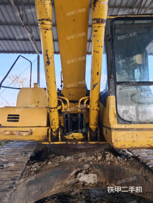 大臂油缸整體?豎拍（工作和回轉(zhuǎn)裝置）