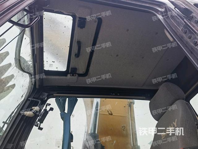 頂棚整體(駕駛室部分) 頂棚整體(駕駛室部分)