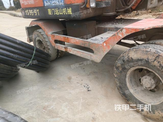 右側(cè)履帶整體?(行走機(jī)構(gòu)) 右側(cè)履帶整體?(行走機(jī)構(gòu))