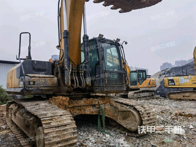 右前45(整機(jī)外觀) 右前45(整機(jī)外觀)