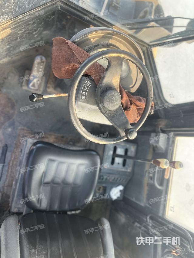 駕駛室工作臺（整機外觀及大件）