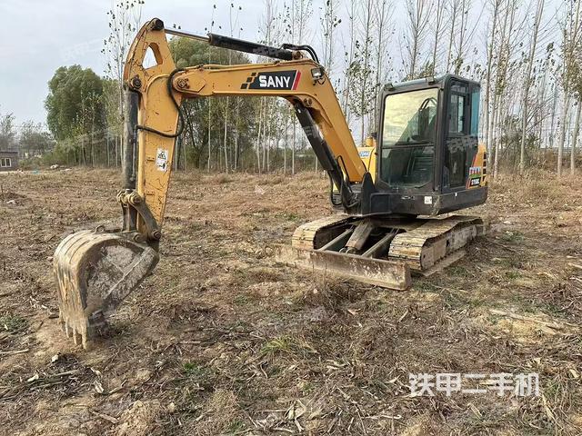 駕駛室整體（整機(jī)外觀）