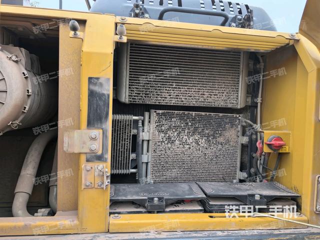 散熱器正面（大件艙室）