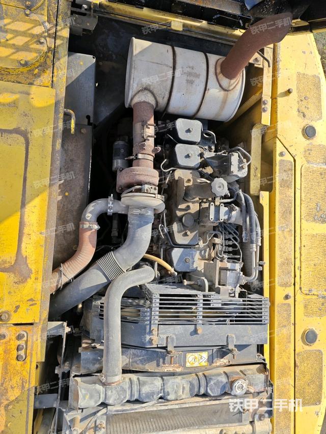 發(fā)動機(jī)室(上車部件) 發(fā)動機(jī)室(上車部件)