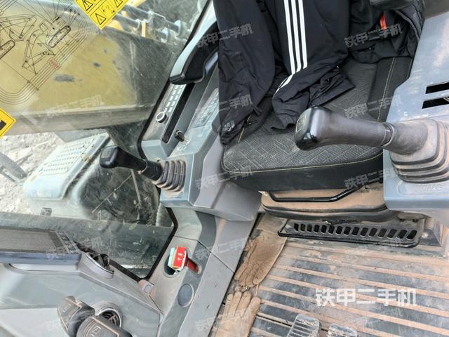 座椅后部（駕駛室部分）