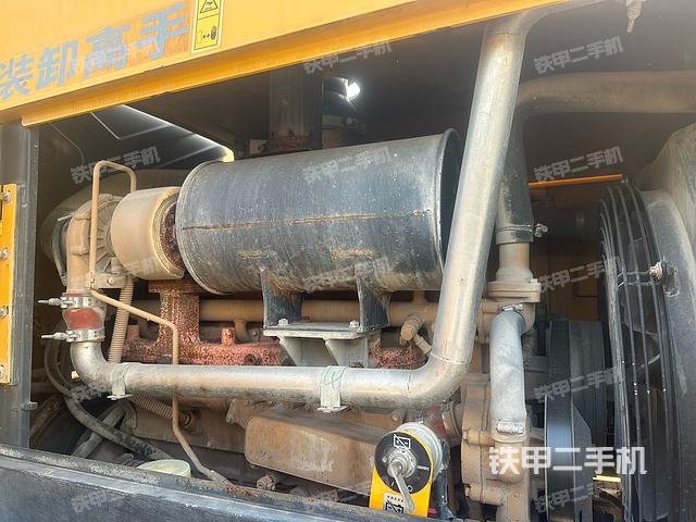 發(fā)動機左側(cè)（整機外觀及大件）