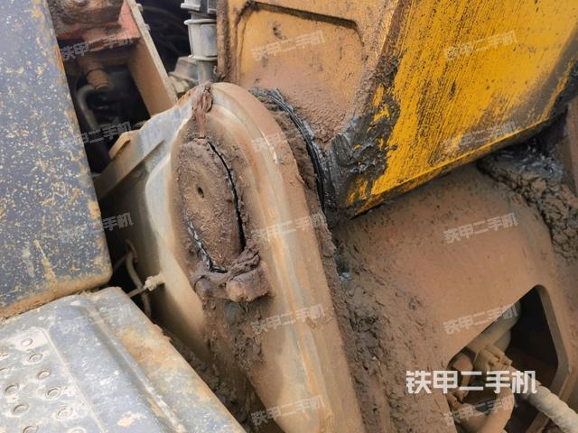 大臂根部?斜視(工作和回轉(zhuǎn)裝置) 大臂根部?斜視(工作和回轉(zhuǎn)裝置)