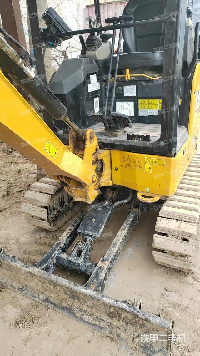 單側(cè)履帶整體（整機(jī)外觀）