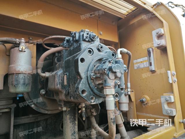 液壓泵斜45?右（大件艙室）