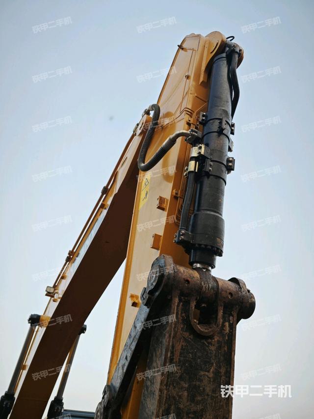 小臂整體右前（工作和回轉(zhuǎn)裝置）