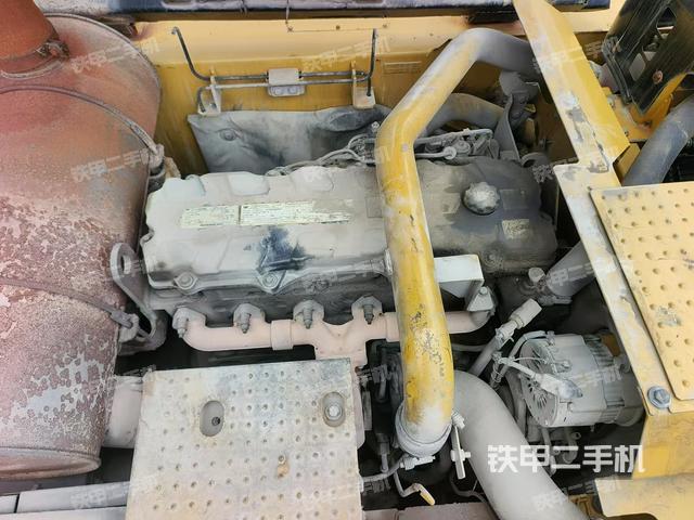 發(fā)動機(jī)整體俯視(整機(jī)外觀) 發(fā)動機(jī)整體俯視(整機(jī)外觀)