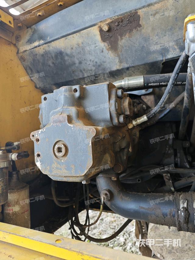 液壓泵斜45?左（大件艙室）