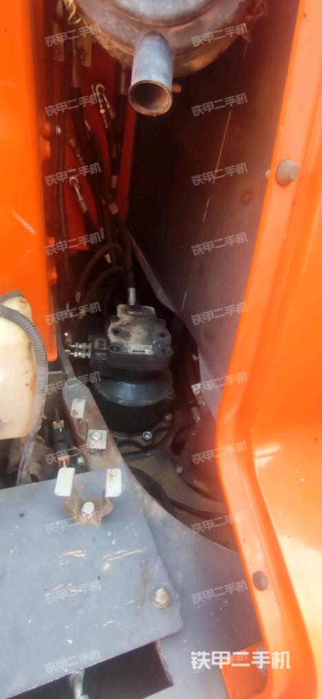 发动机室（上车部件）