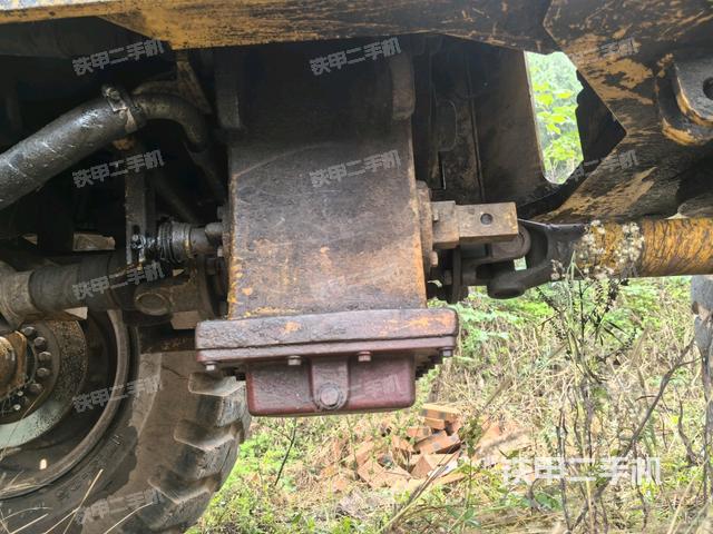 前驅(qū)動橋（液壓/傳動系統(tǒng)）