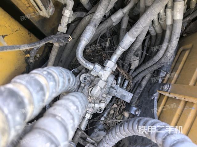 回轉(zhuǎn)馬達（上車部件）