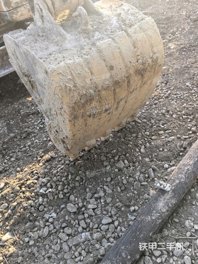 鏟斗右后整體（工作和回轉(zhuǎn)裝置）