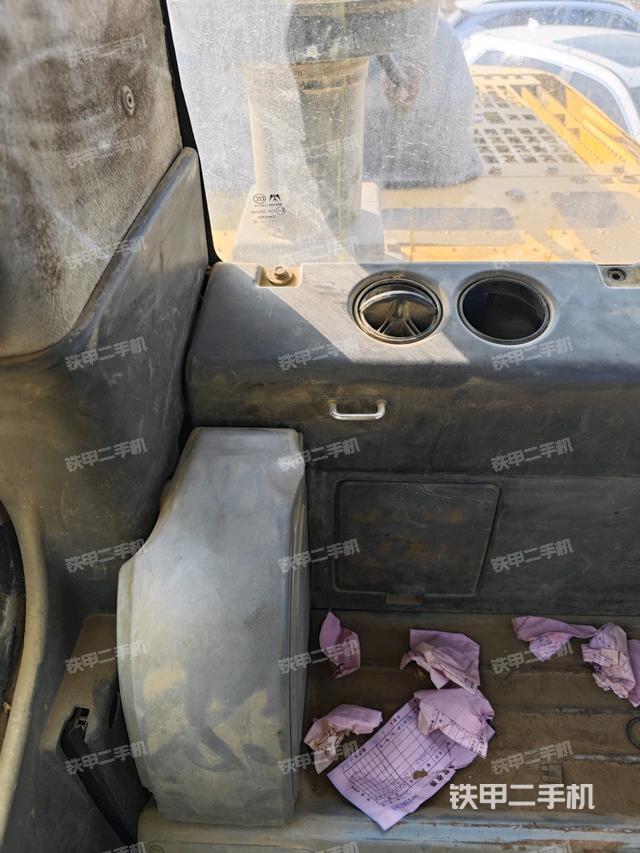 后窗玻璃角標(biāo)（駕駛室部分）