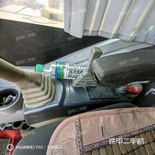 座椅右側(cè)控制臺/鑰匙門/油門/含右手柄（駕駛室部分）