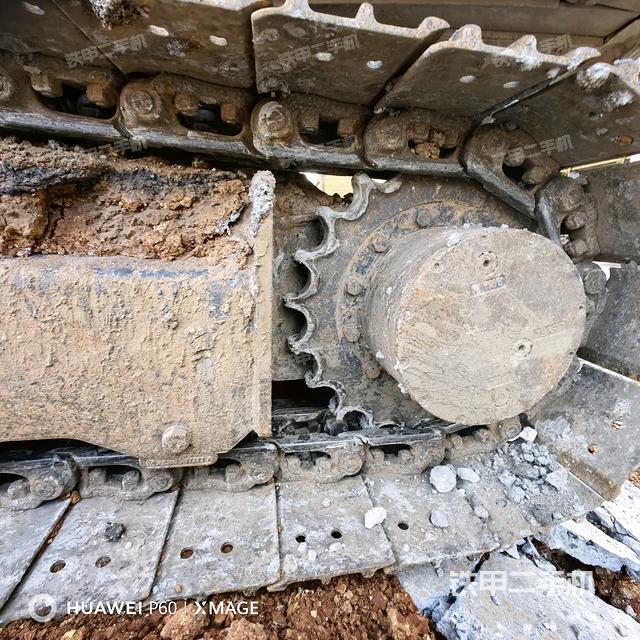 右驅(qū)動輪（行走機(jī)構(gòu)）