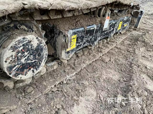 單側(cè)履帶整體（整機(jī)外觀）