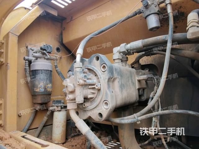 液壓泵斜45?左(大件艙室) 液壓泵斜45?左(大件艙室)