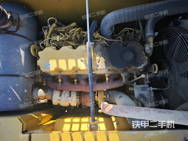 發(fā)動(dòng)機(jī)整體俯視(整機(jī)外觀) 發(fā)動(dòng)機(jī)整體俯視(整機(jī)外觀)