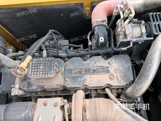 氣門室蓋螺絲特寫（上車部件）