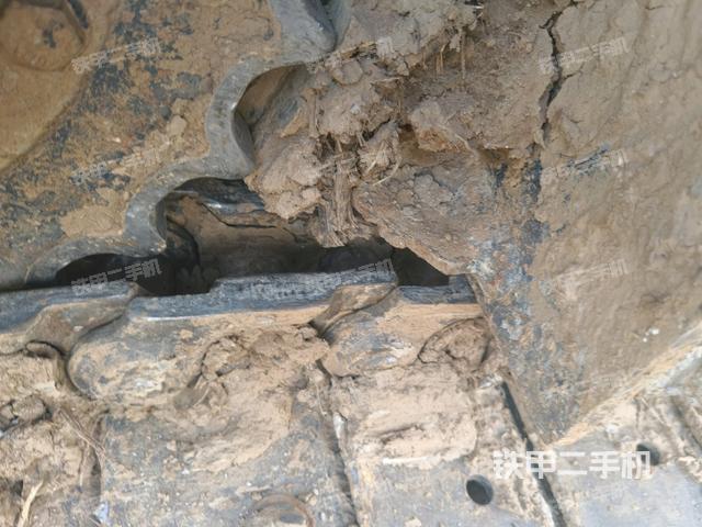 右驅(qū)動(dòng)輪（行走機(jī)構(gòu)）