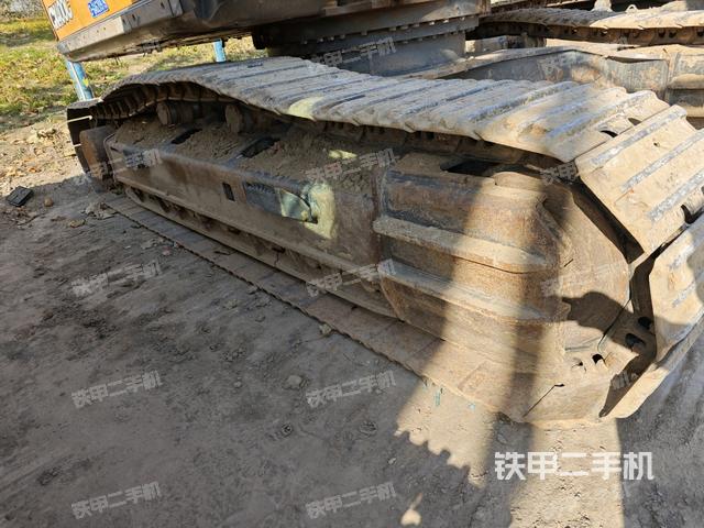 左側(cè)履帶整體?（行走機構(gòu)）