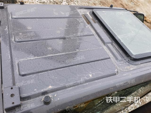 駕駛室頂部俯視（上車(chē)部件）