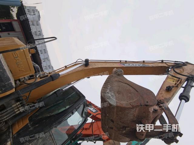 大臂整體?右側(cè)(工作和回轉(zhuǎn)裝置) 大臂整體?右側(cè)(工作和回轉(zhuǎn)裝置)