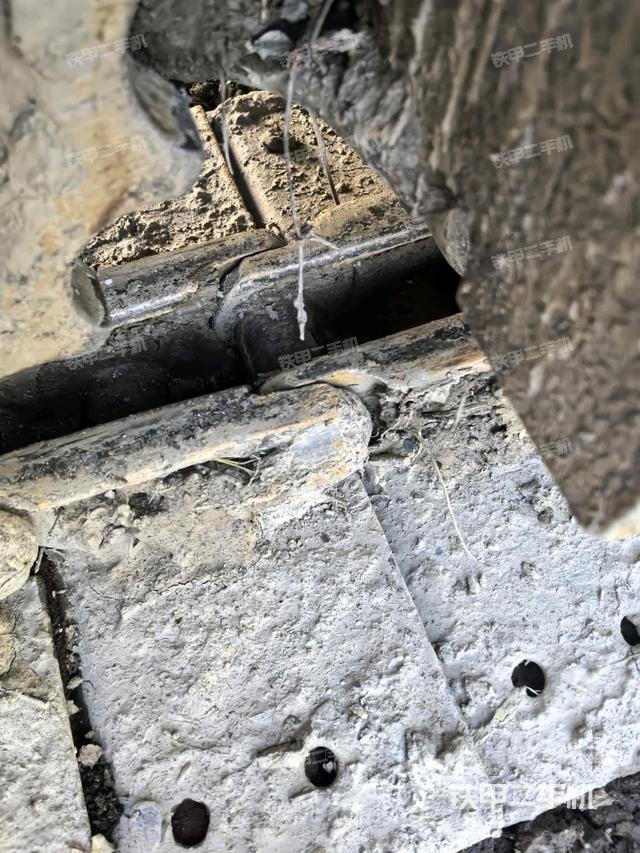 右側(cè)行走馬達蓋板（行走機構(gòu)）