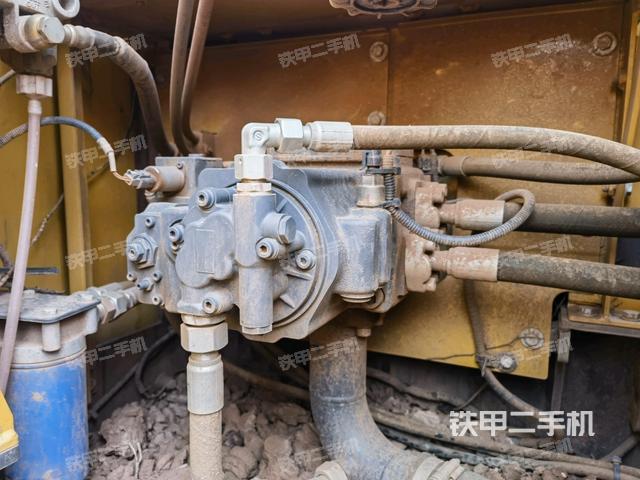 液壓泵室（大件艙室）