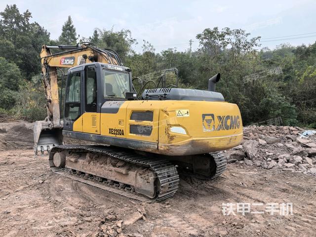 徐工XE200DA挖掘机的设备实拍-第3张实拍照片