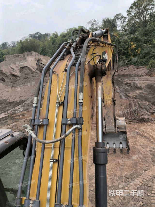 大臂背部俯視（工作和回轉裝置）