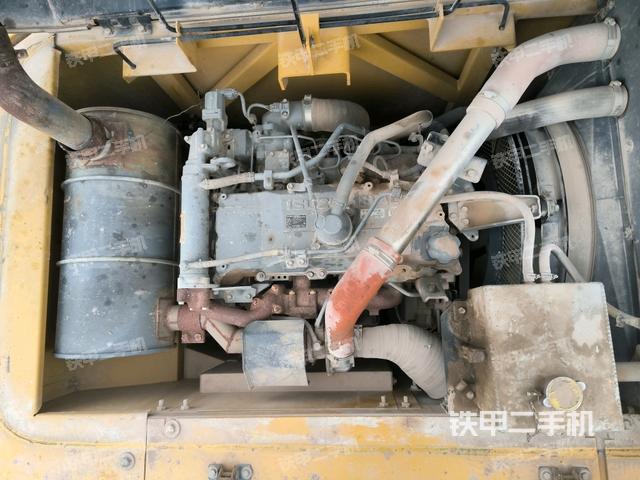 氣門室蓋螺絲特寫（上車部件）