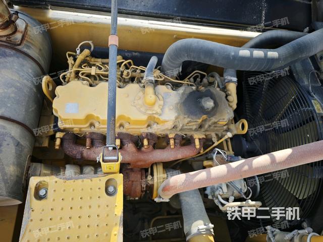 發(fā)動機整體俯視(整機外觀) 發(fā)動機整體俯視(整機外觀)