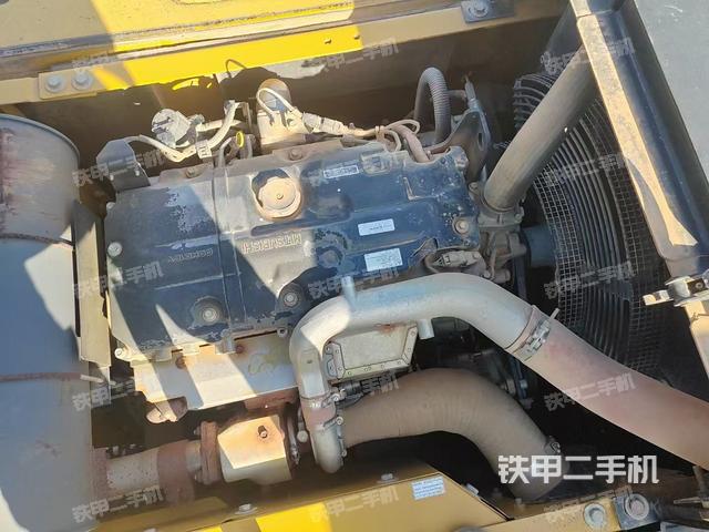 發(fā)動機整體俯視(整機外觀) 發(fā)動機整體俯視(整機外觀)