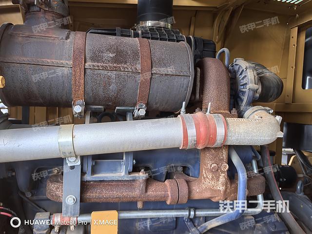 發(fā)動(dòng)機(jī)右側(cè)(整機(jī)外觀及大件) 發(fā)動(dòng)機(jī)右側(cè)(整機(jī)外觀及大件)