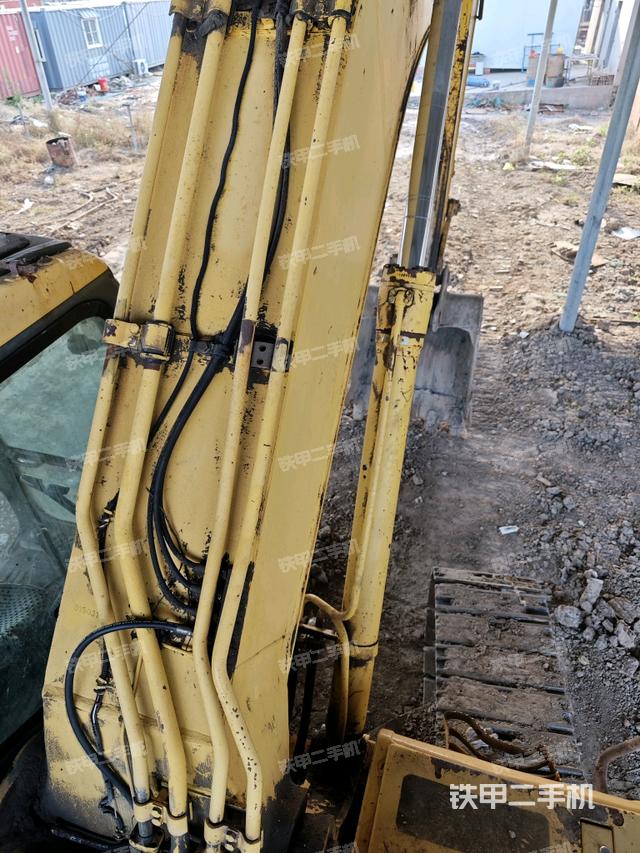 大臂背部俯視（工作和回轉(zhuǎn)裝置）