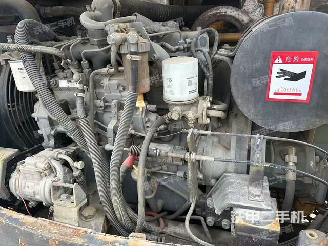 發(fā)動(dòng)機(jī)整體俯視（整機(jī)外觀）