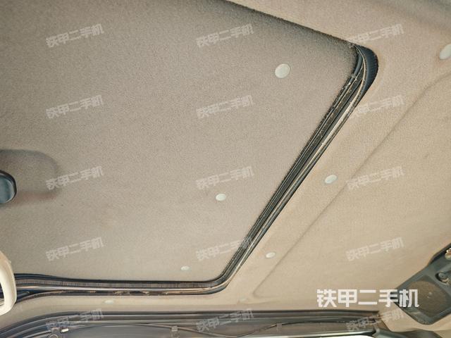 頂棚整體（駕駛室部分）