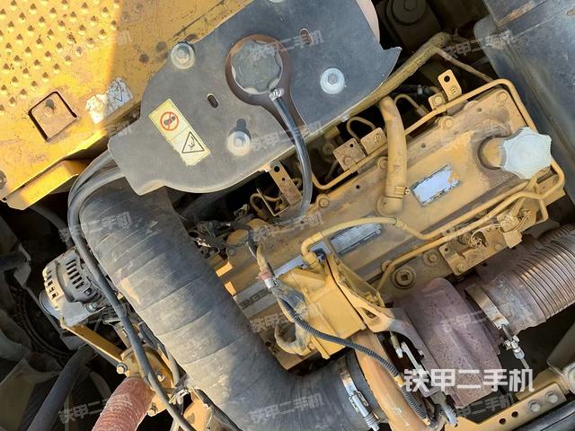 發(fā)動(dòng)機(jī)整體俯視(整機(jī)外觀) 發(fā)動(dòng)機(jī)整體俯視(整機(jī)外觀)