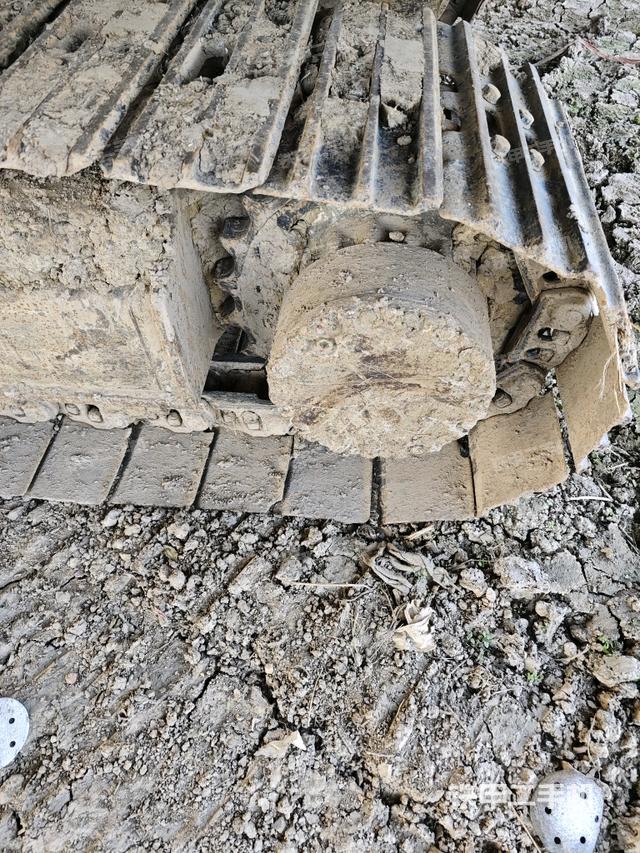 左驅(qū)動(dòng)輪（行走機(jī)構(gòu)）